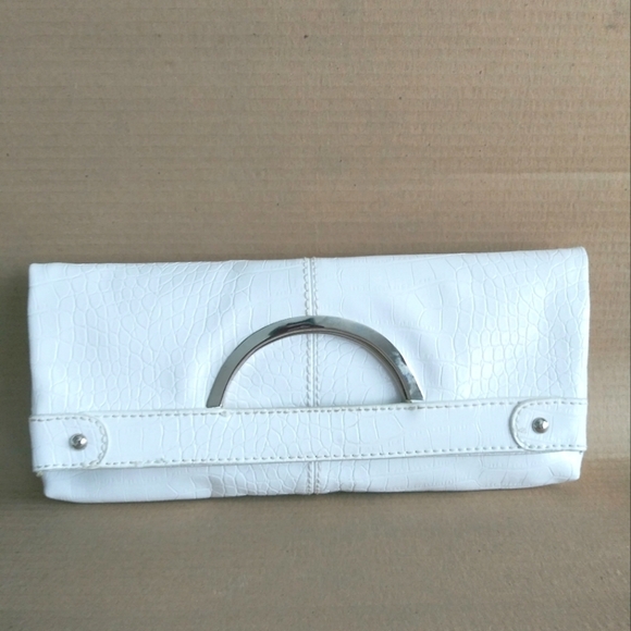 White House black market white  clutch - Picture 8 of 10